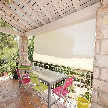 Two-bedroom In 公寓 尼姆