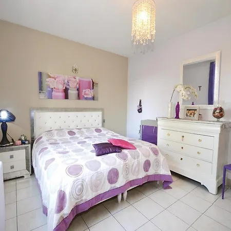 Two-bedroom In * 尼姆